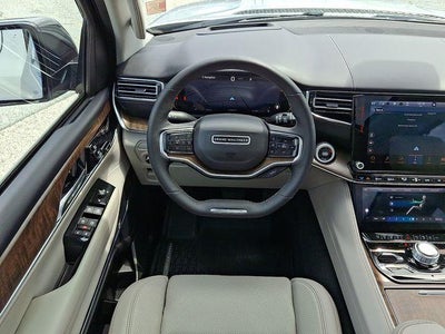 2023 Jeep Grand Wagoneer Base