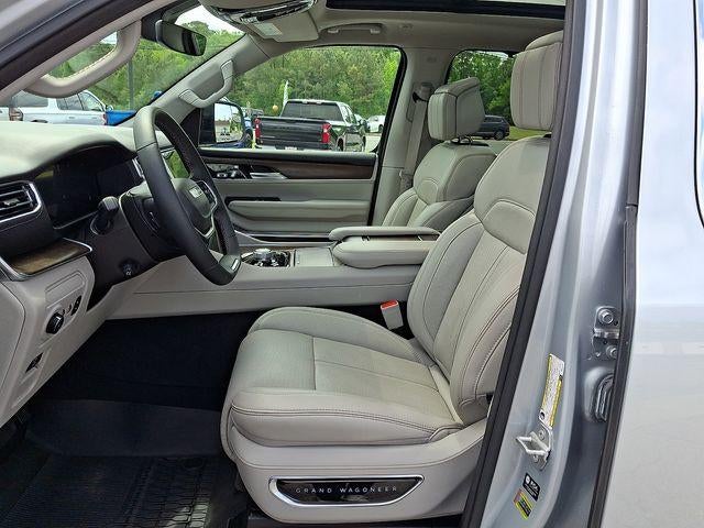 2023 Jeep Grand Wagoneer Base