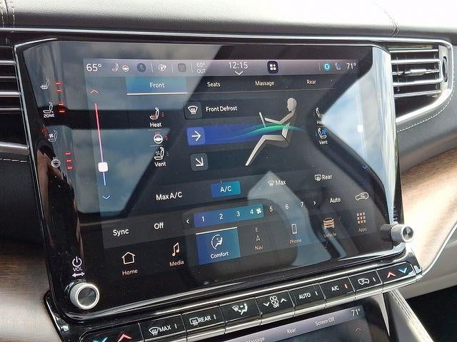 2023 Jeep Grand Wagoneer Base