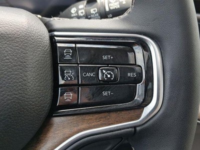 2023 Jeep Grand Wagoneer Base