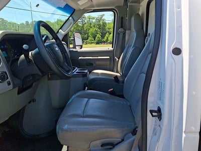 2023 Ford E-Series Cutaway Base