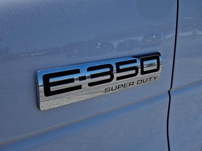 2023 Ford E-Series Cutaway Base