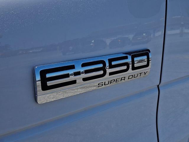 2023 Ford E-Series Cutaway Base