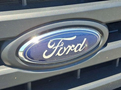 2023 Ford E-Series Cutaway Base