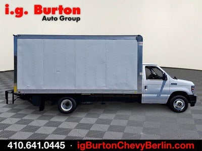2023 Ford E-Series Cutaway Base
