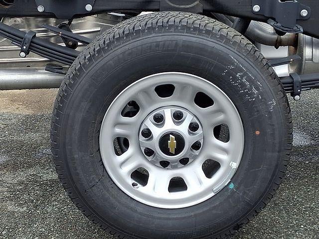 2025 Chevrolet Silverado 3500 HD Work Truck - Photo 5