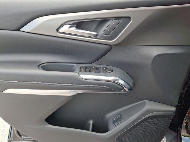 2027 Chevrolet Traverse LT - Photo 9