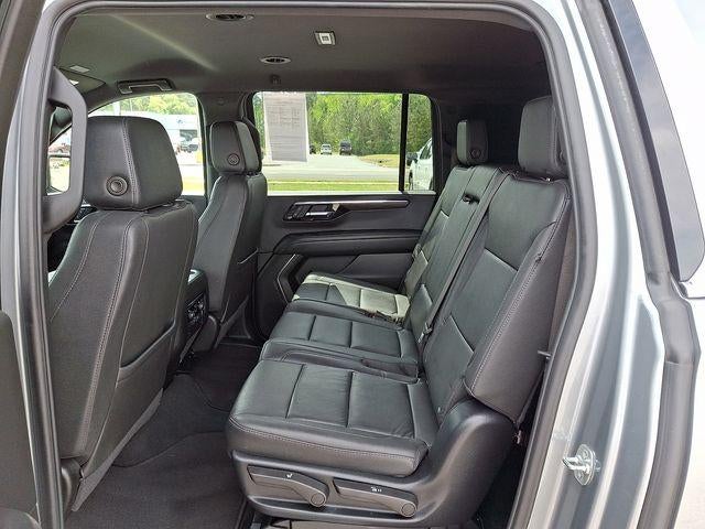 2025 Chevrolet Suburban LT