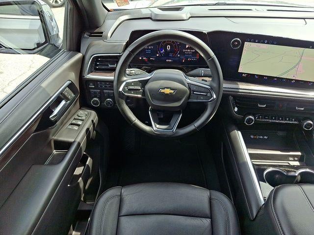 2025 Chevrolet Suburban LT