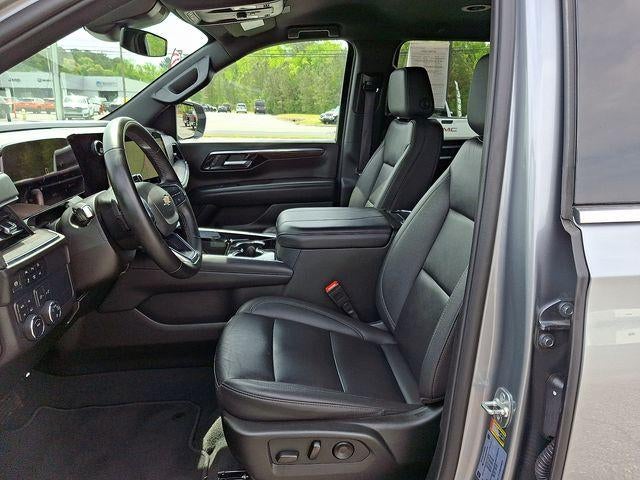 2025 Chevrolet Suburban LT