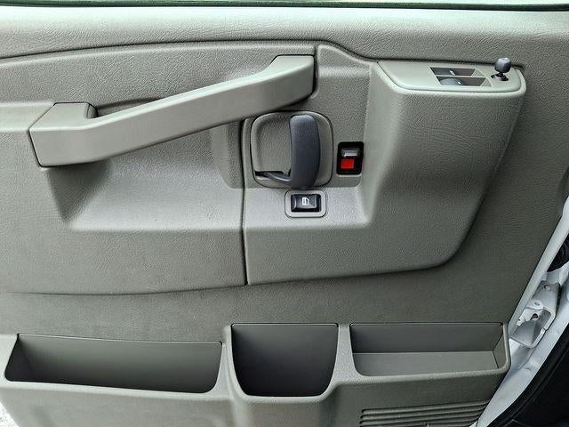 2024 GMC Savana Cargo 2500 Base