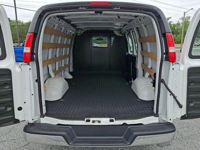2024 GMC Savana Cargo Work Van - Photo 26