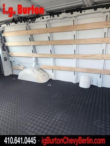 2024 GMC Savana Cargo 2500 Base