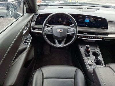 2024 Cadillac XT4 Premium Luxury