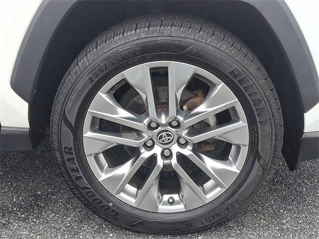 2020 Toyota RAV4 XLE Premium