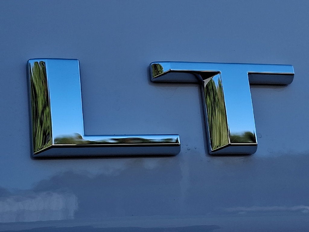 2027 Chevrolet Suburban LT